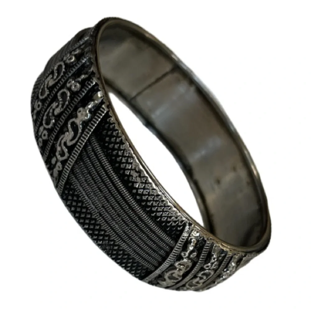 None matching bangle